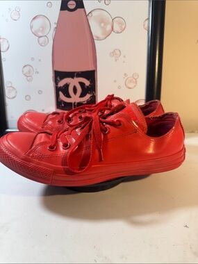 Converse Chuck Taylor All Star Unisex Ox Triple Red Leather Sneaker M7/W9